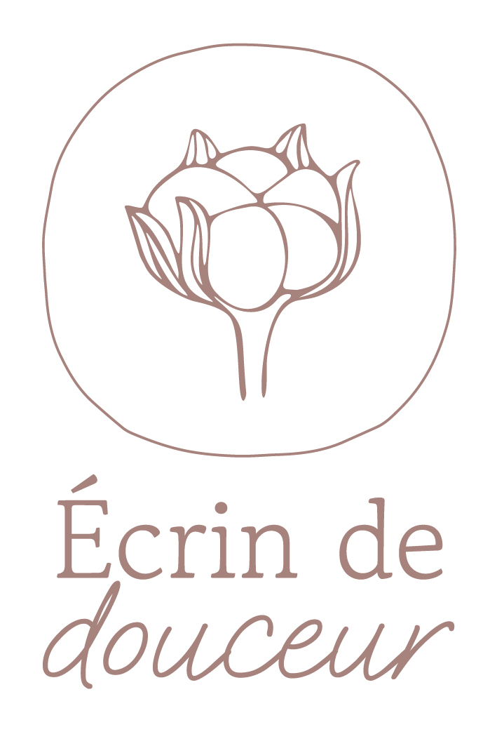 Ecrindedouceur_couleur_9x6cm_vertical - Delphine Thirion logo - Sandrine Bonhomme